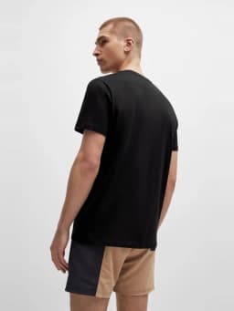 HUGO BOSS LEFT CHEST LOGO T-SHIRT RN 24 - BLACK — (50508744-001)