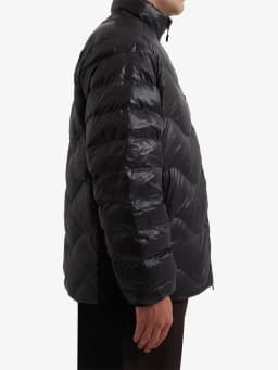 PURPLE MOUNTAIN OBSERVATORY WAVES LIGHT PUFFER - BLACK — (pmo0060-black)
