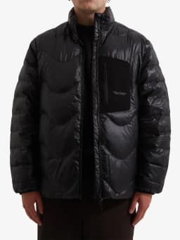 PURPLE MOUNTAIN OBSERVATORY WAVES LIGHT PUFFER - BLACK — (pmo0060-black)