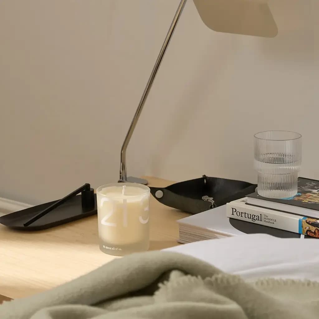 HAECKELS PEGWELL CANDLE - WHITE — (2151w)